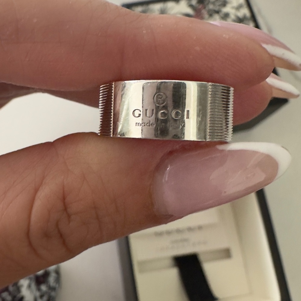 Gucci silver ring